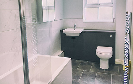 completed bathroom - Oxfordshire's experts in plumbing, heating and renewables